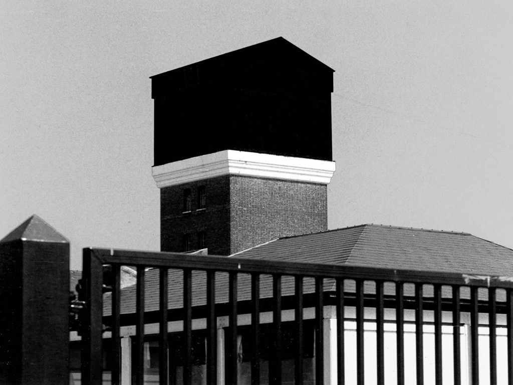 John-Smith_the_black_tower2